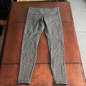 Lululemon wunder under leggings size 6